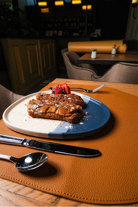 Pan francés con frutos rojos