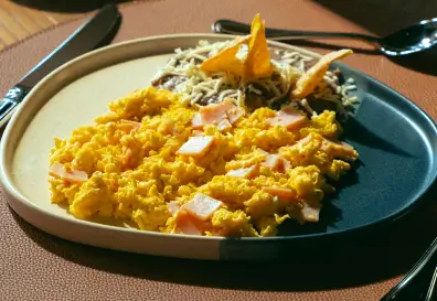 Huevos con jamón